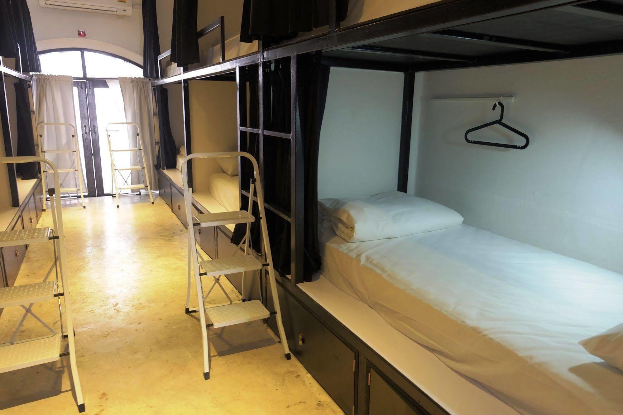 Seek Sleep Hostel 방콕 외부 사진