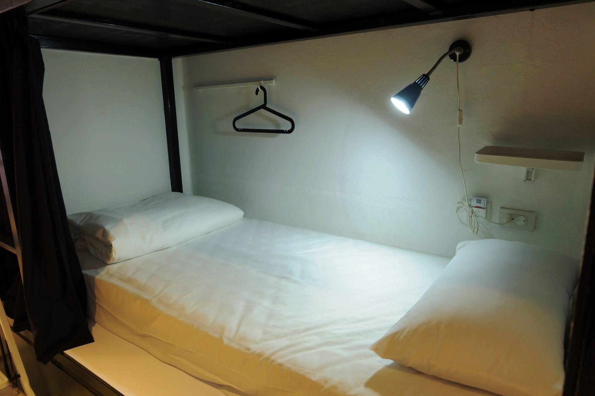 Seek Sleep Hostel 방콕 외부 사진