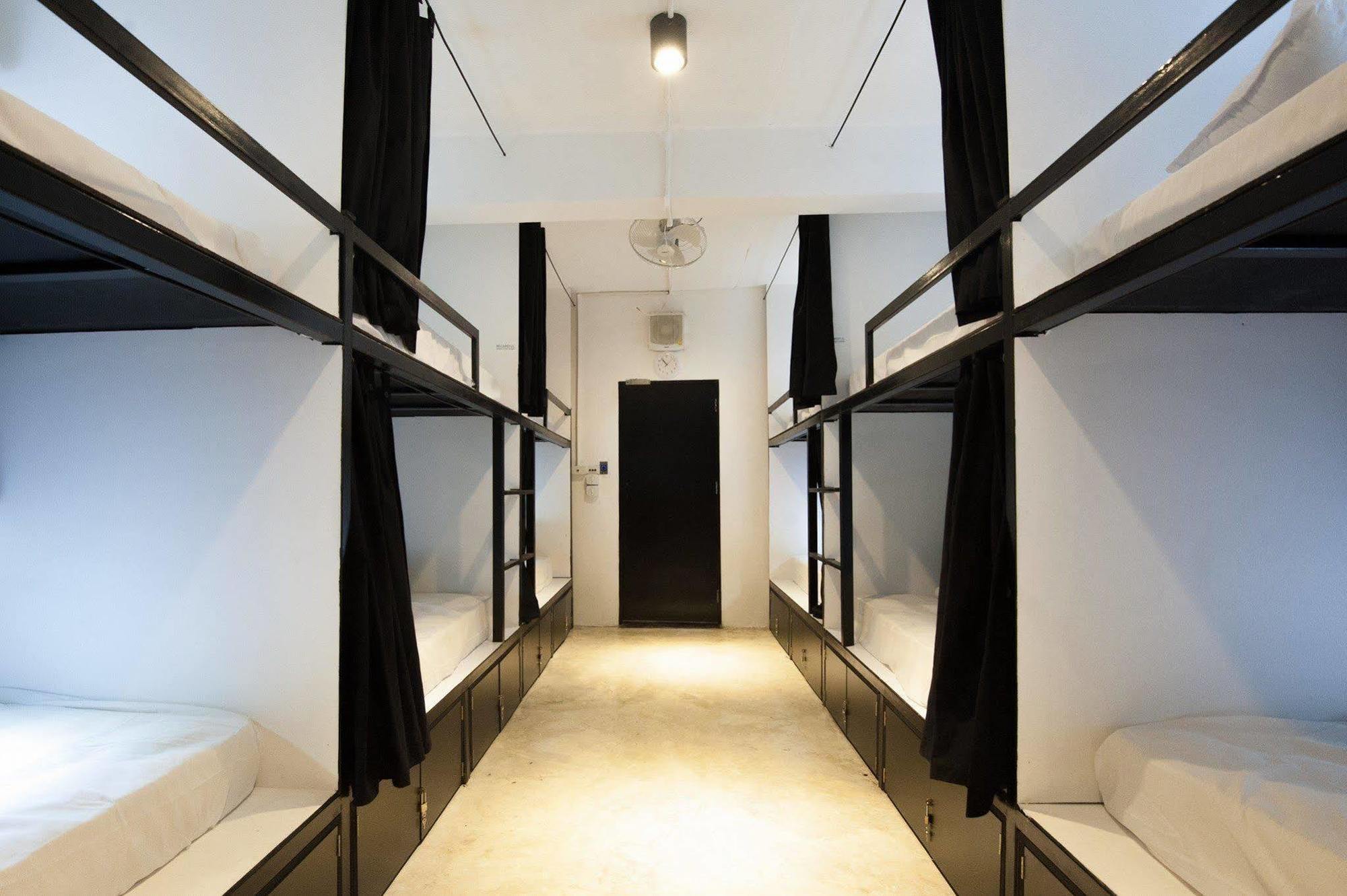Seek Sleep Hostel 방콕 외부 사진